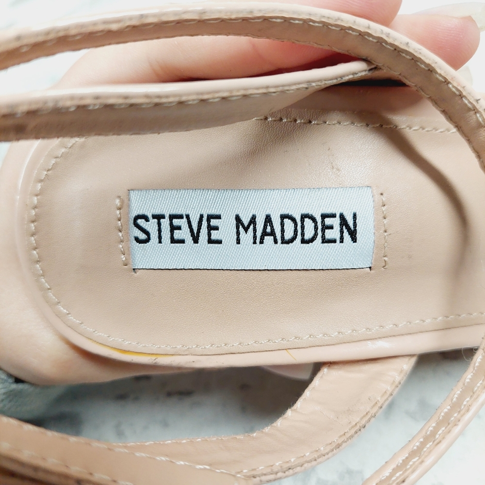 New Steve Madden Shapely In Tan Patent Cream Wedge Sandal  W17 - Picture 12 of 14